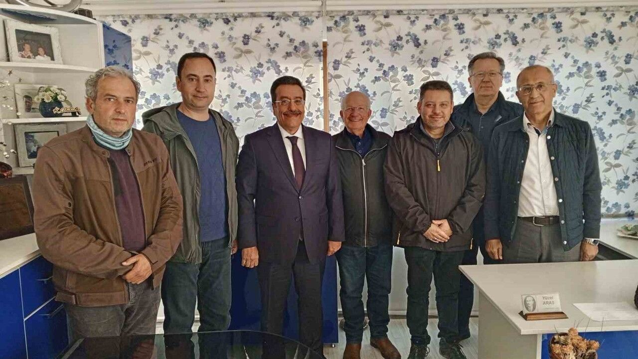 Kaymakam Atilla’dan Burhaniye Eğitim Derneğine Ziyaret