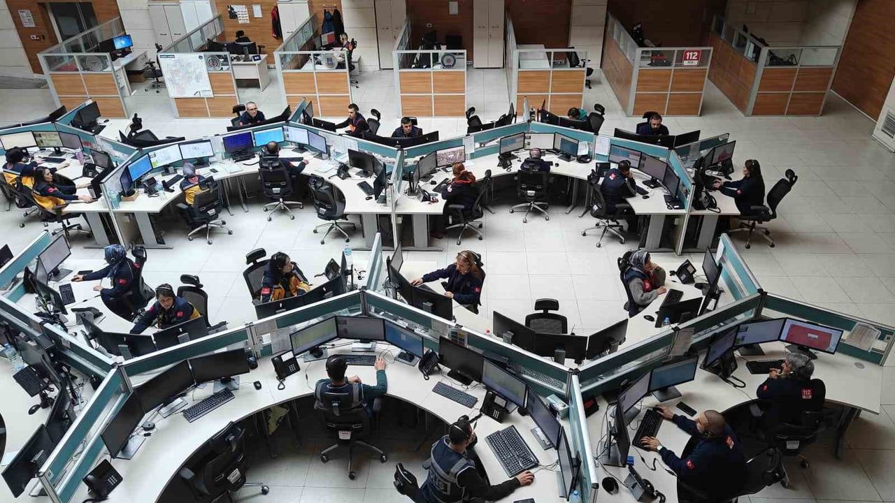 Kayseri 112 Acil Çağrı Merkezi 2025'te 1 milyon 500 bin çağrı yanıtladı