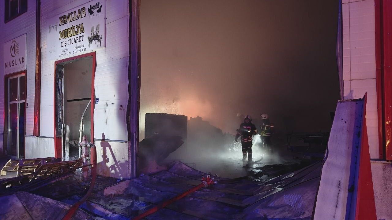 Kayseri'de masa ve sandalye atölyesinde yangın: Kocasinan'da müdahale sonucu kontrol altına alındı