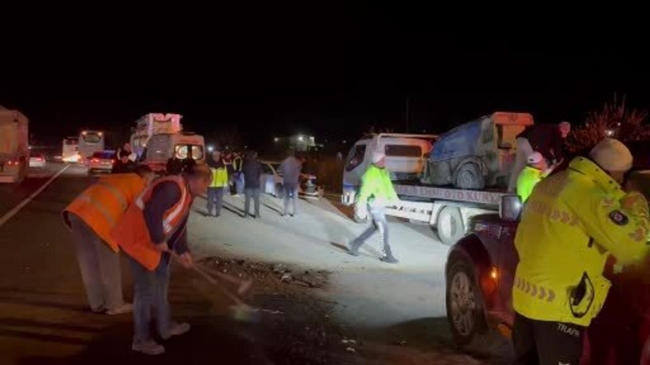 Kayseri'de zincirleme kaza: 1'i ağır, 7 yaralı