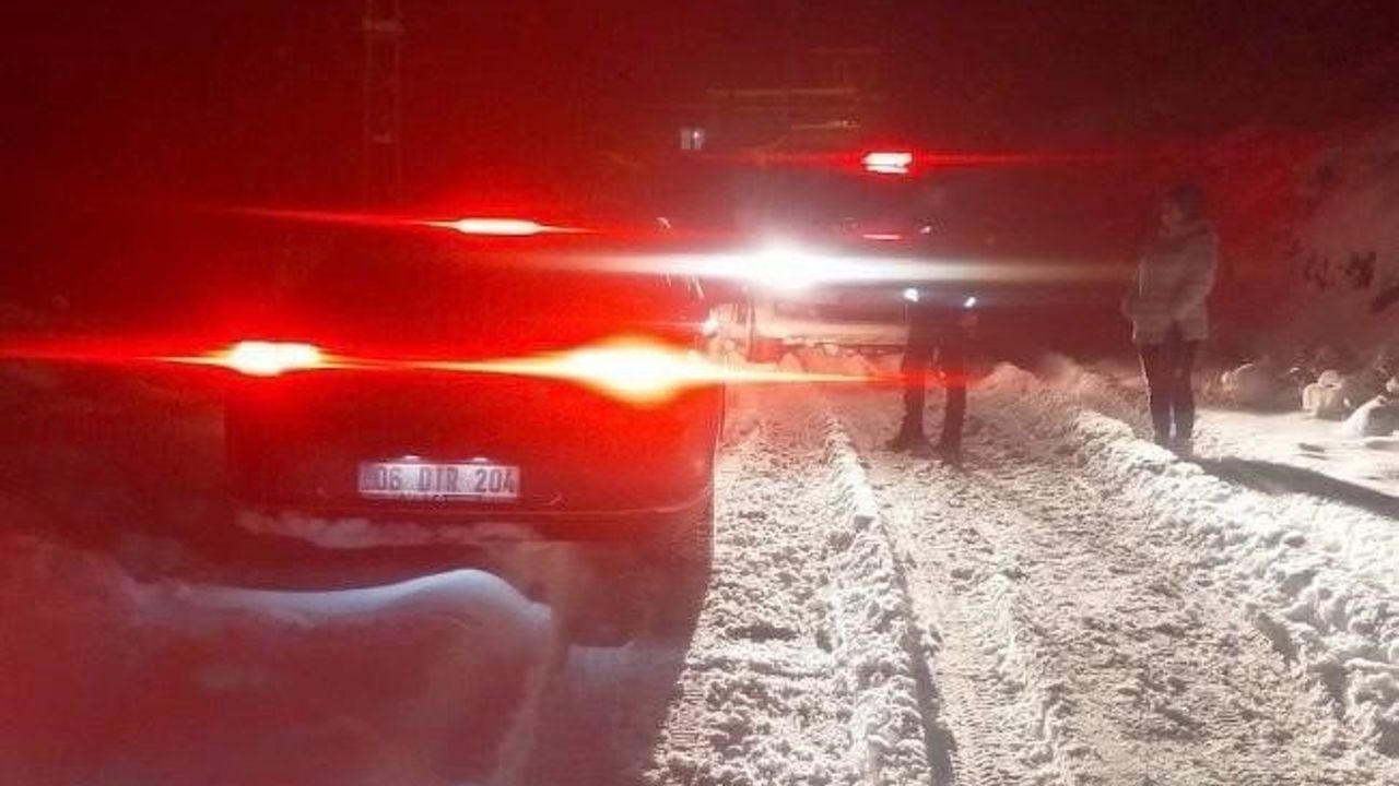 Kayseri Hacılar'da karda mahsur kalan 2 kişi polis tarafından kurtarıldı