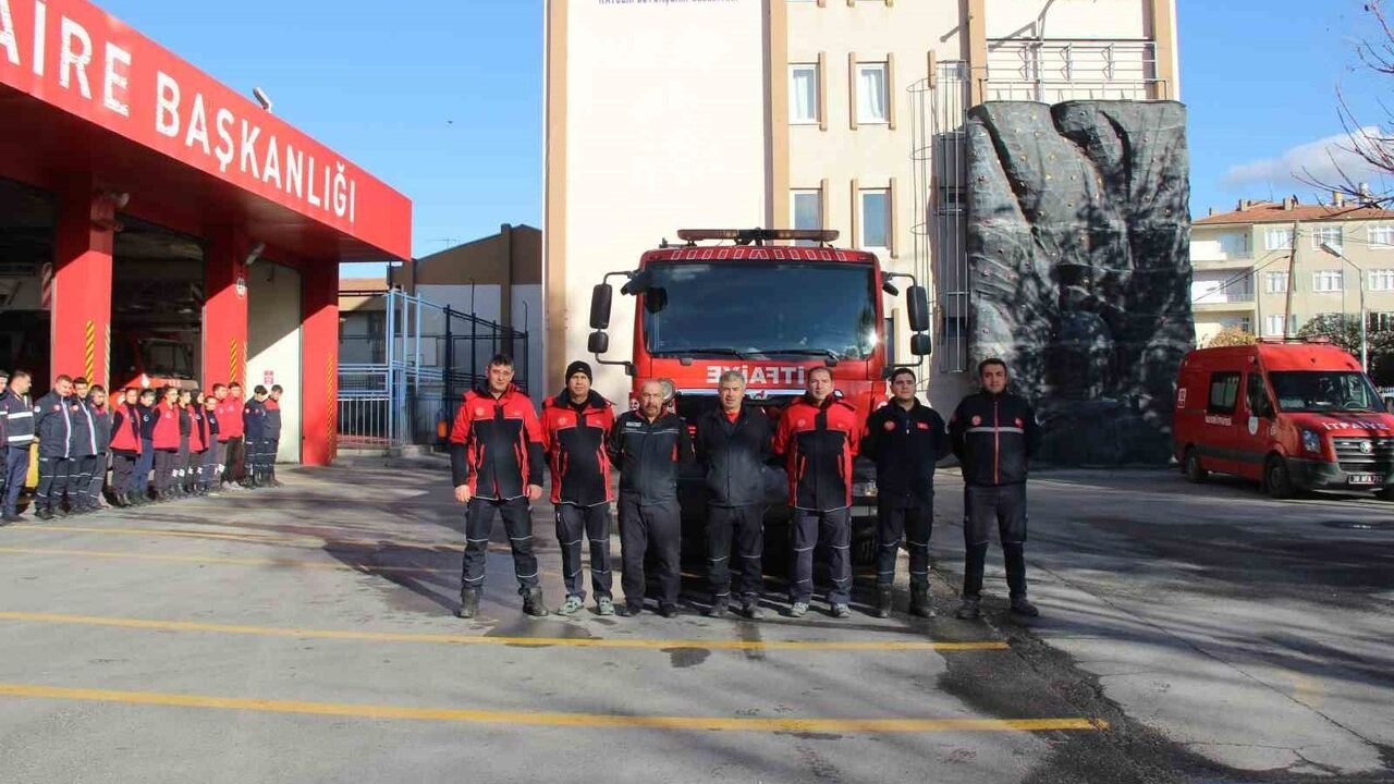 Kayseri İtfaiyesi, Kırıkkale Yahşihan OSB'deki Fabrika Yangınına Sevk Edildi