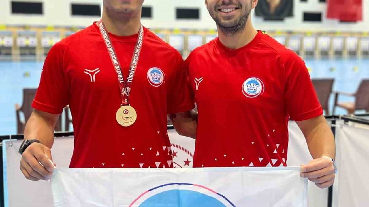 Kayseri'nin Gururu: Kutay Tek, 2025 Salon Türkiye Şampiyonu