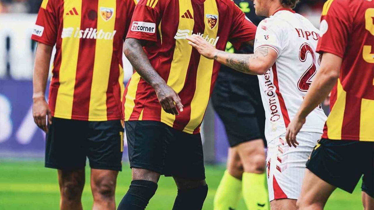 Kayserispor ilk yarıda 42 sarı, 2 kırmızı kartla öne çıktı