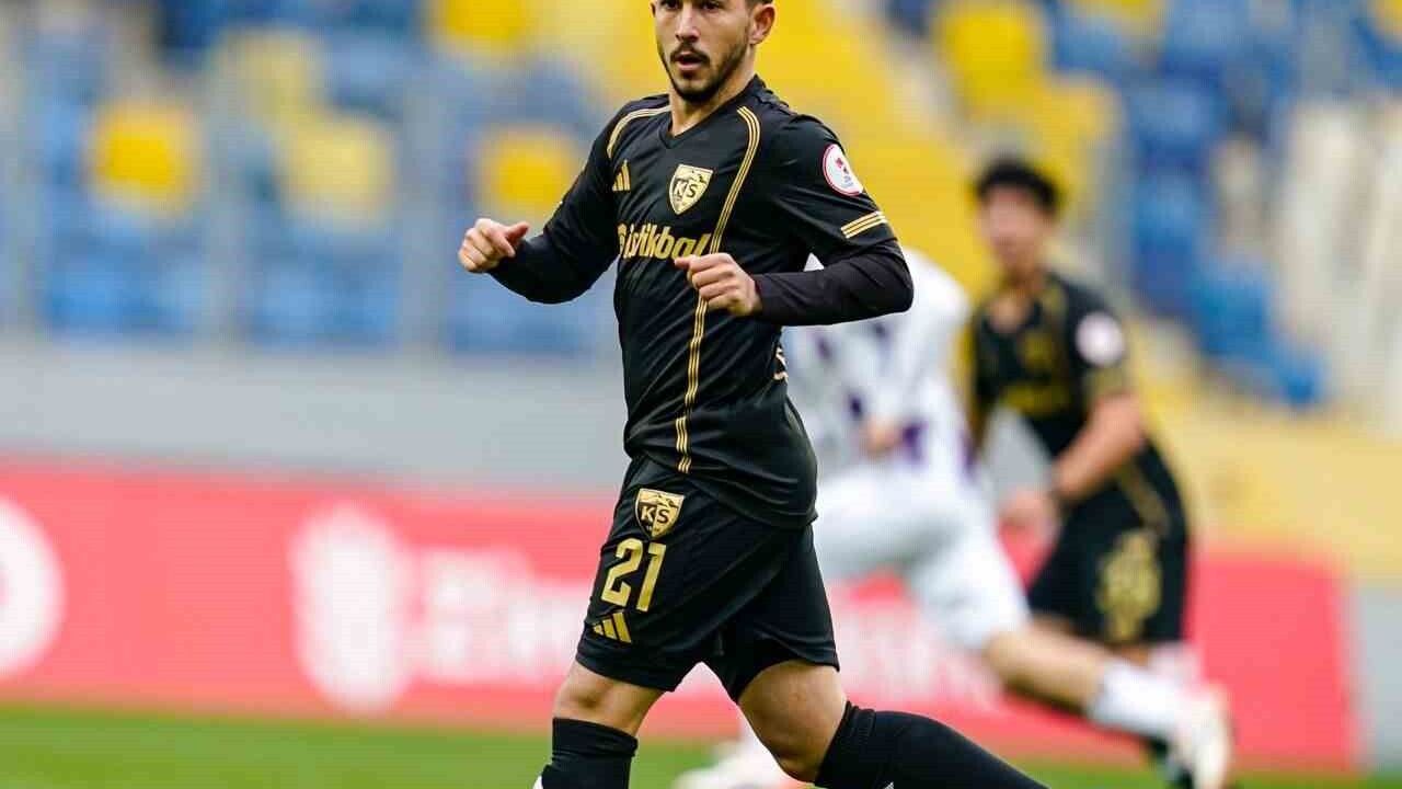 Kayserispor'lu Yiğit Emre Çeltik'in sezonu bitti