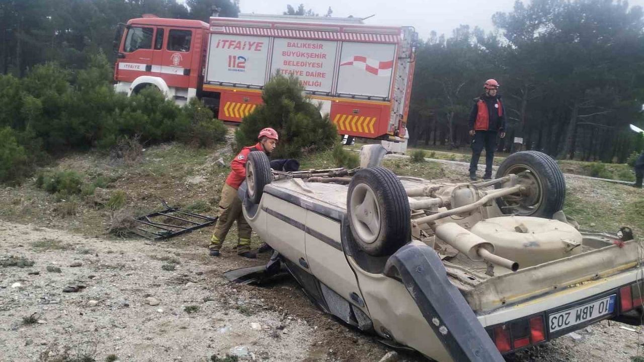 Kazdağları'nda şarampole devrilen otomobil: 4 hafif yaralı