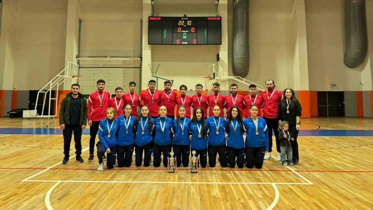 KBÜ voleybolda bölge şampiyonasında çifte madalya