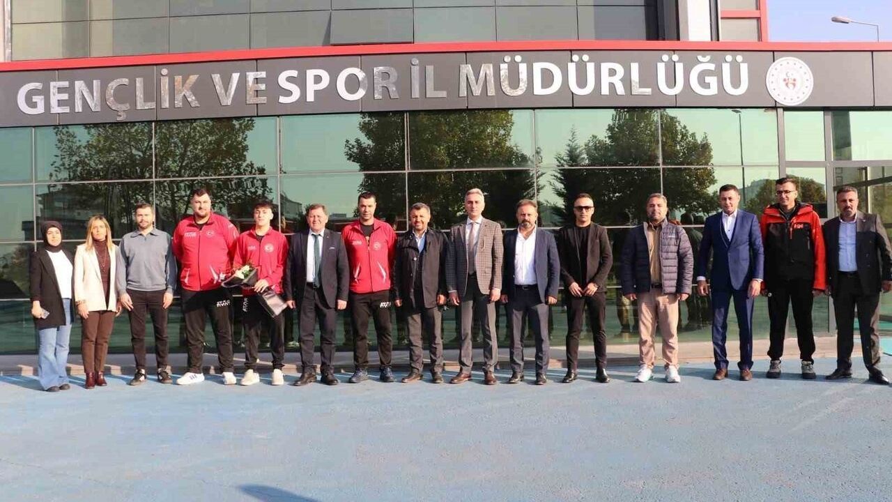 Kenan Eren Kahraman’dan Ali İhsan Kabakcı’ya ziyaret