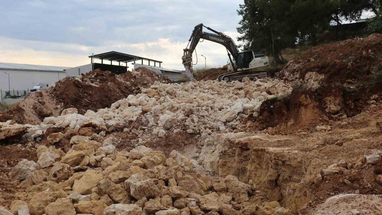 Kepez Belediyesi, Fevzi Çakmak'ta doğayla uyumlu yeni hayvan barınağı