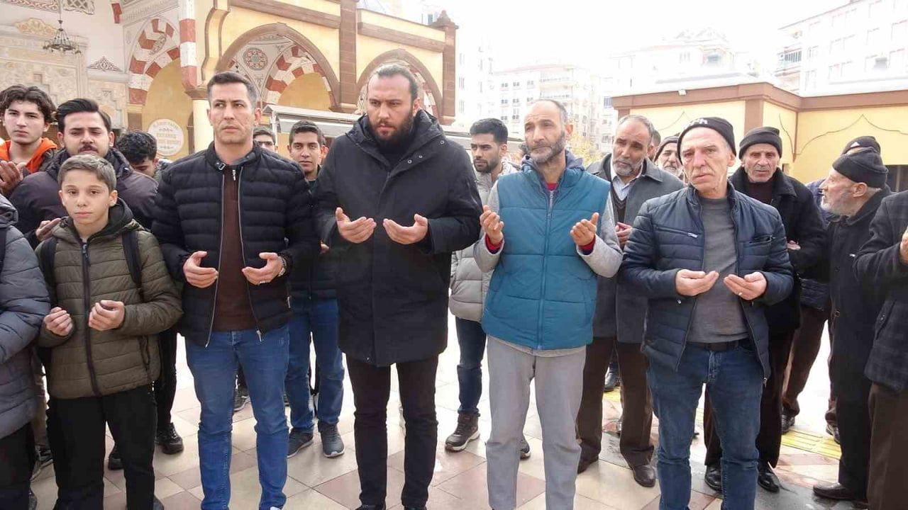 Kilis STK'larından 1 Ocak'ta Galata Köprüsü'nde İnsanlık Yürüyüşü çağrısı