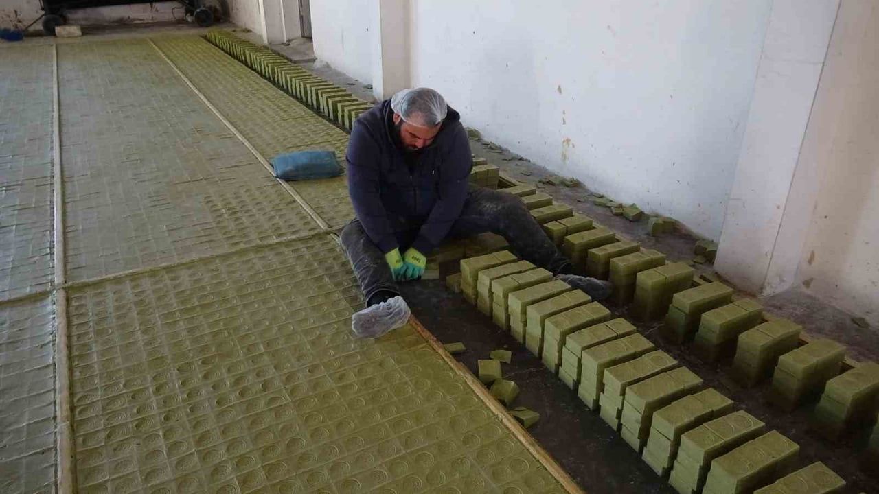 Kilis’te 4. Kuşak: Halep Geleneğini Elle Yaşatan Sabun Atölyesi