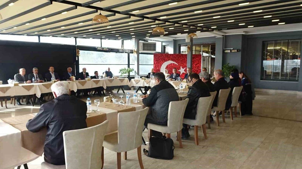 Kilis'te İnsan Hakları Kurulu gazetecilerle buluştu