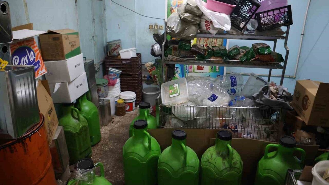 Kilis'te merdiven altı üretim yapan işletmeye 105 bin 158 TL ceza