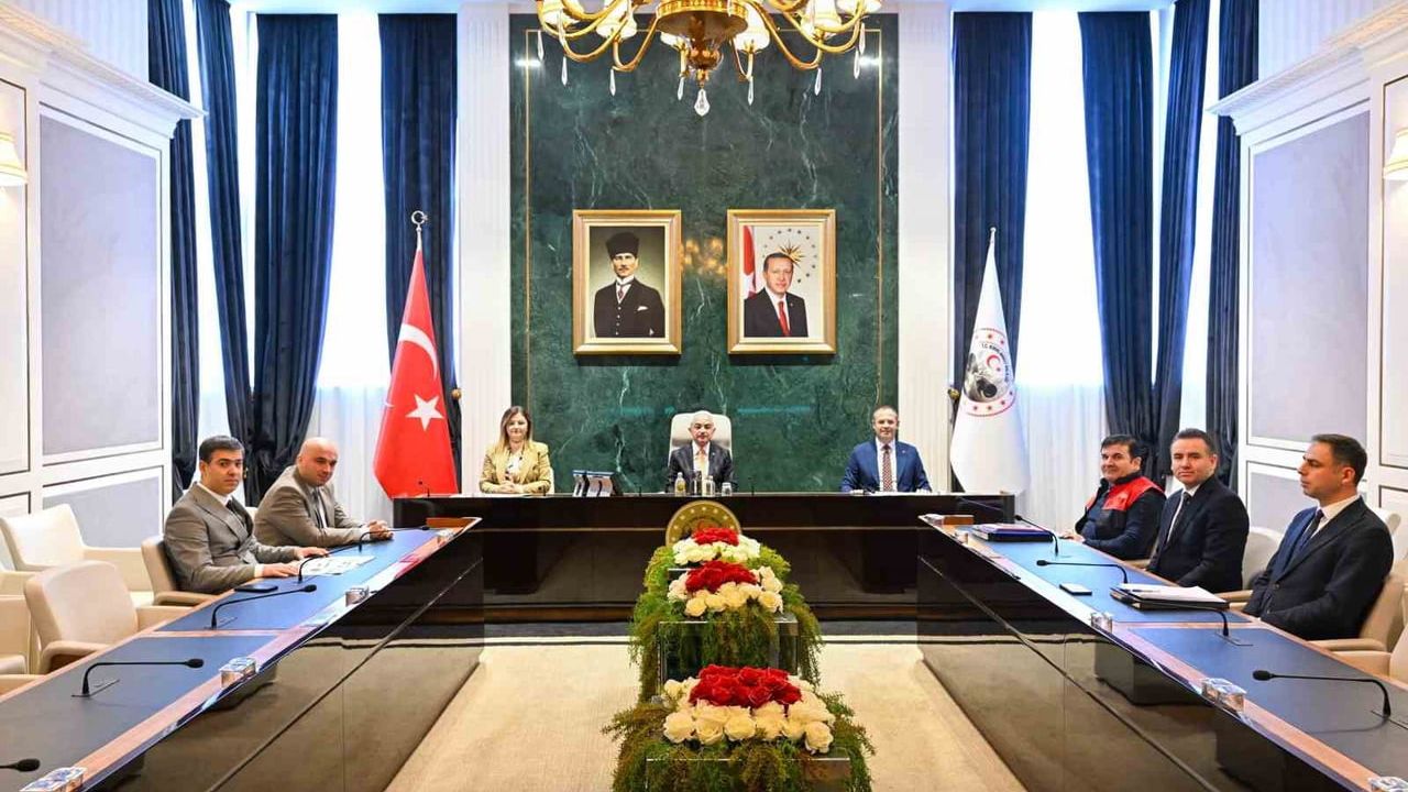 Kırklareli'de enkaz döküm sahası işletmeciliği protokolü imzalandı