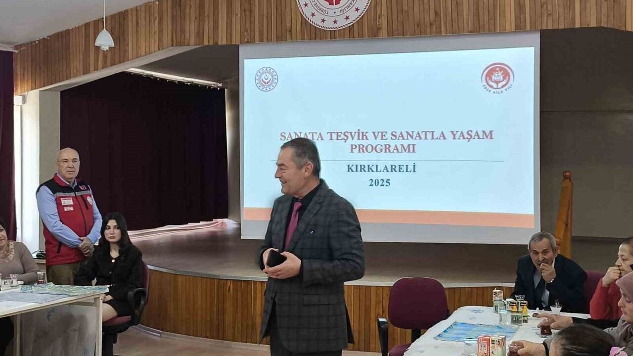 Kırklareli'de şehit yakınları ve gazilere Ebru Sanatı kursu
