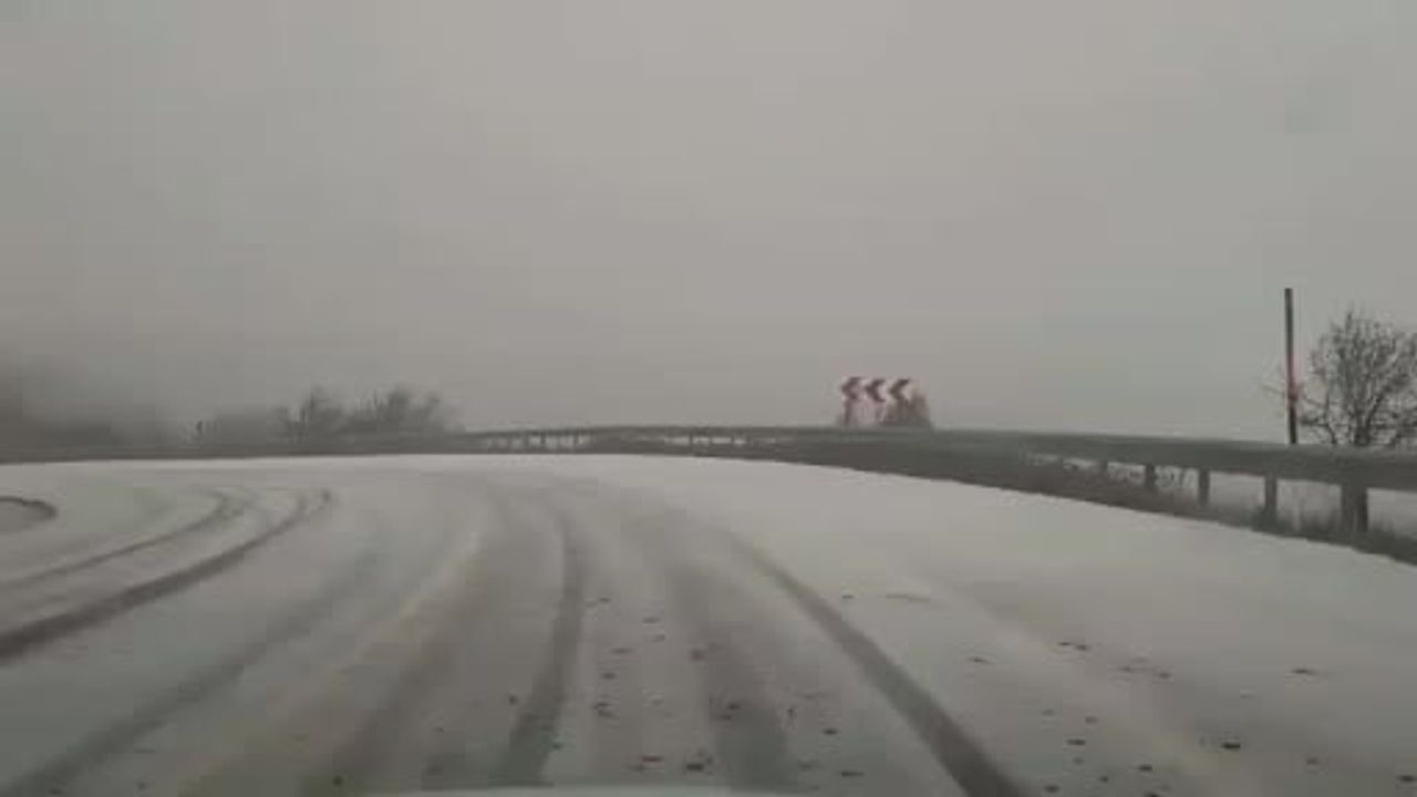 Kırklareli Mahyadağı'nda Kar Yağışı: Yol Trafiğe Açık