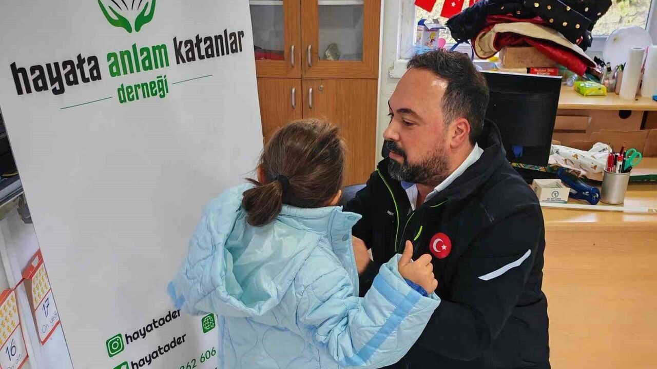 Kırsalda Okuyan Miniklere Kış Desteği