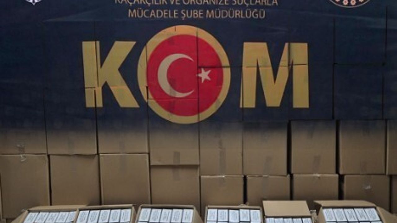 Kırşehir'de 100 koli, toplam 1 milyon makaron ele geçirildi
