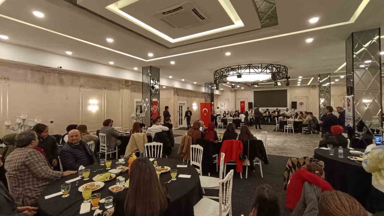 Kırşehir'de 'Acil Sağlık Gecesi' ile çalışanlara moral