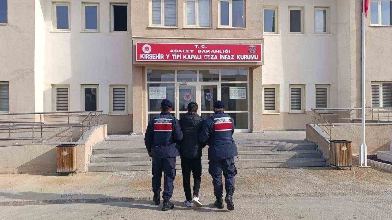Kırşehir'de hakkında kesinleşmiş 4 yıl 2 ay hapis cezası bulunan şüpheli yakalandı