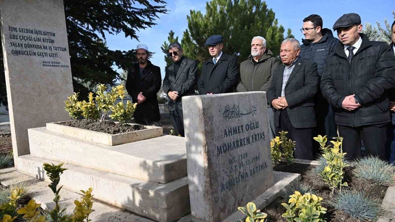 Kırşehir'de Muharrem Ertaş, 41. Ölüm Yıldönümünde Kabri Başında Anıldı