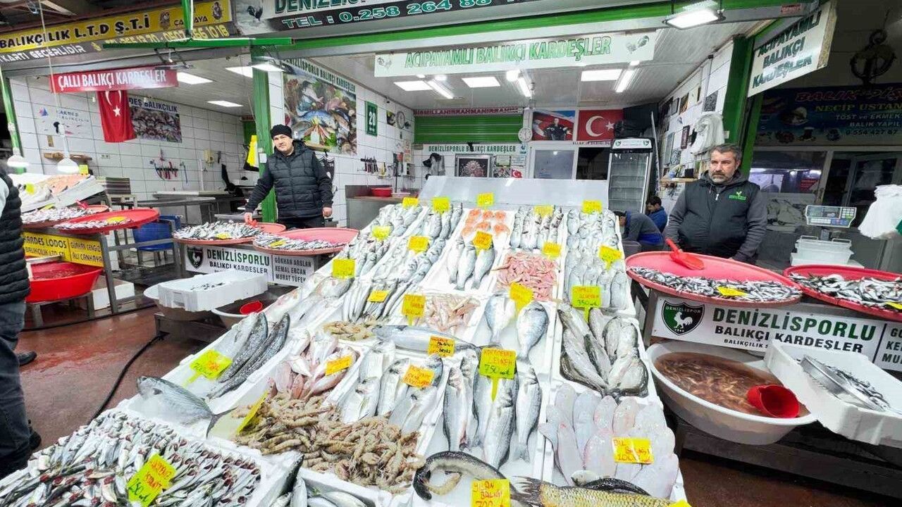 Kışın Gecikmesi Denizli Balık Halinde Lezzeti Azalttı