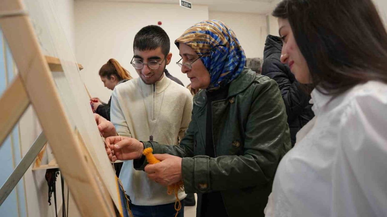 Kızık kilimi özel eğitimle Tokat’ta yeniden hayat buldu
