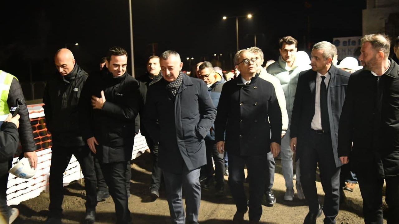 Kocaeli Büyükşehir Ekipleri Yeni Yılı Şantiyede Karşıladı