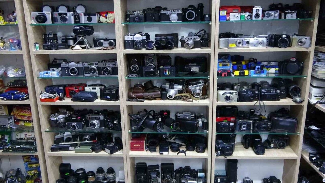 Kocaeli'de 15 yılda bin 500'ü aşkın fotoğraf makinesi toplayan koleksiyoner