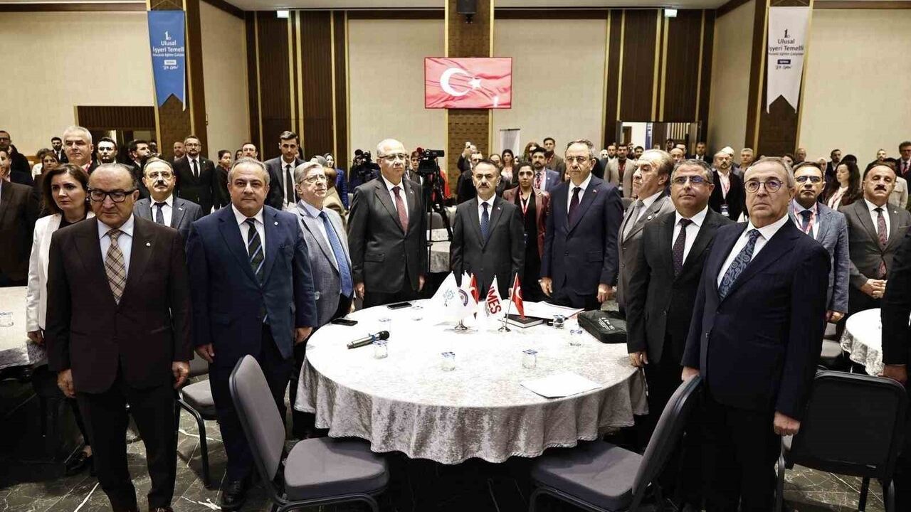 Kocaeli'de İŞTEM: Mesleki Eğitim ve Nitelikli İş Gücü Tartışıldı