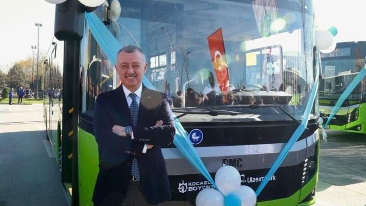 Kocaeli'ye 3 haftada 10 tramvay, 68 otobüs ve 42 iş makinesi hizmete alındı