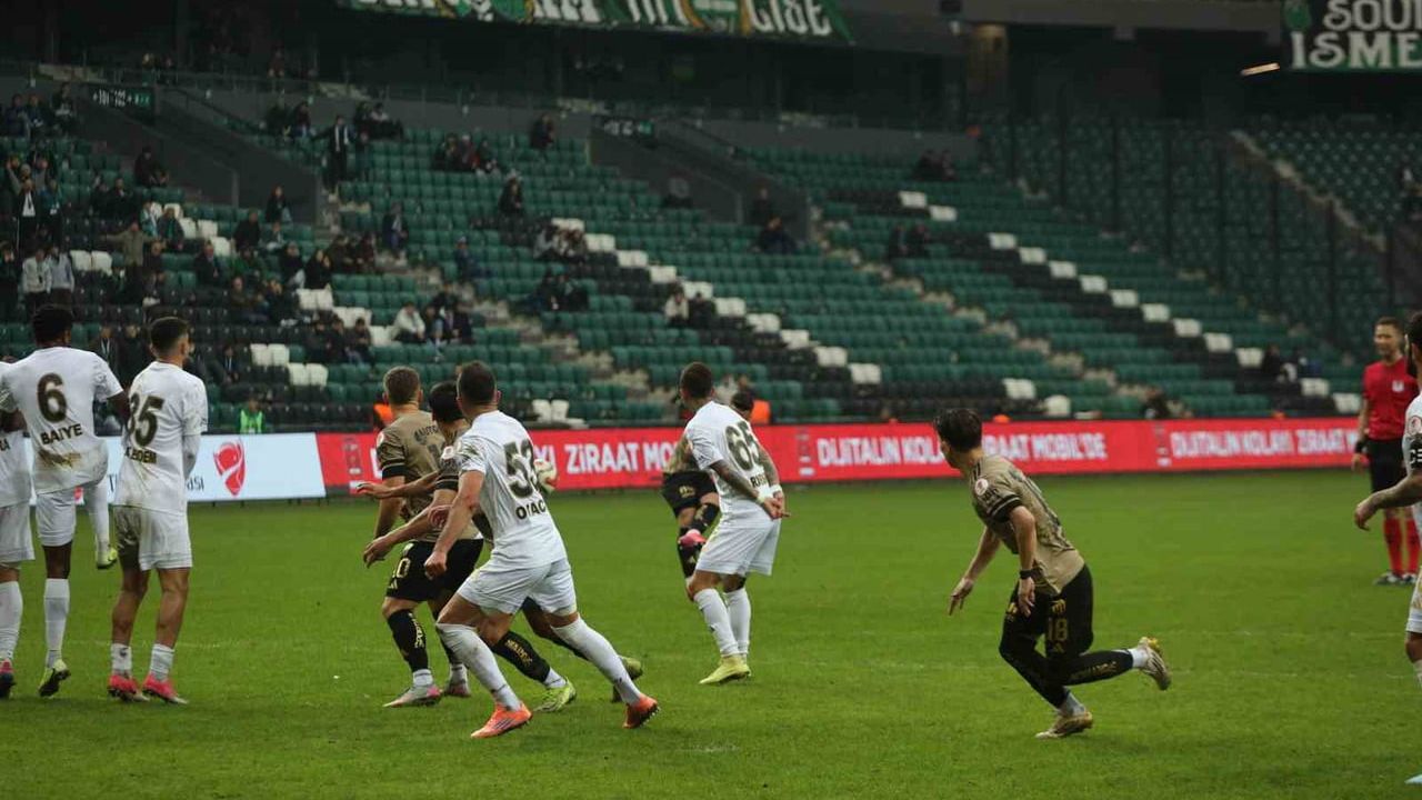 Kocaelispor, Ziraat Türkiye Kupası C Grubu maçında Erzurumspor FK'yı 3-1 yendi