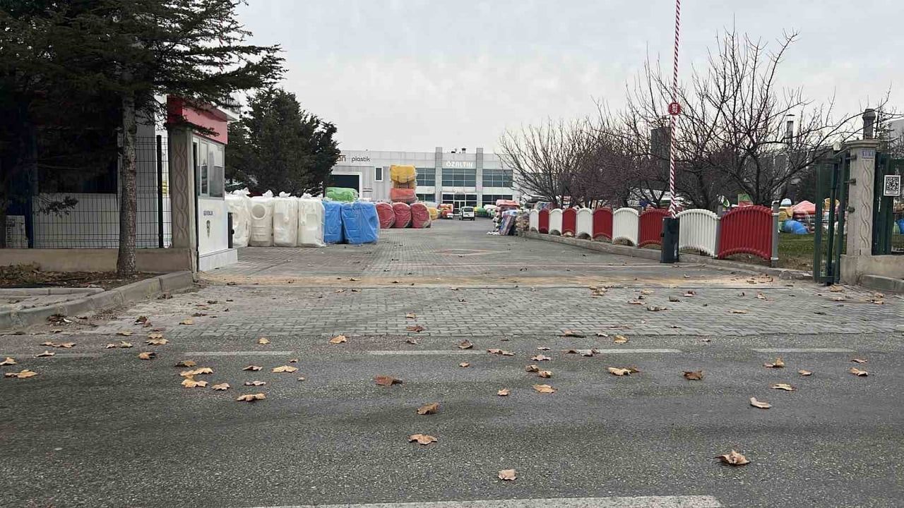 Konya'da sanayi sitesinde forkliftin altında kalan kişi yaşamını yitirdi