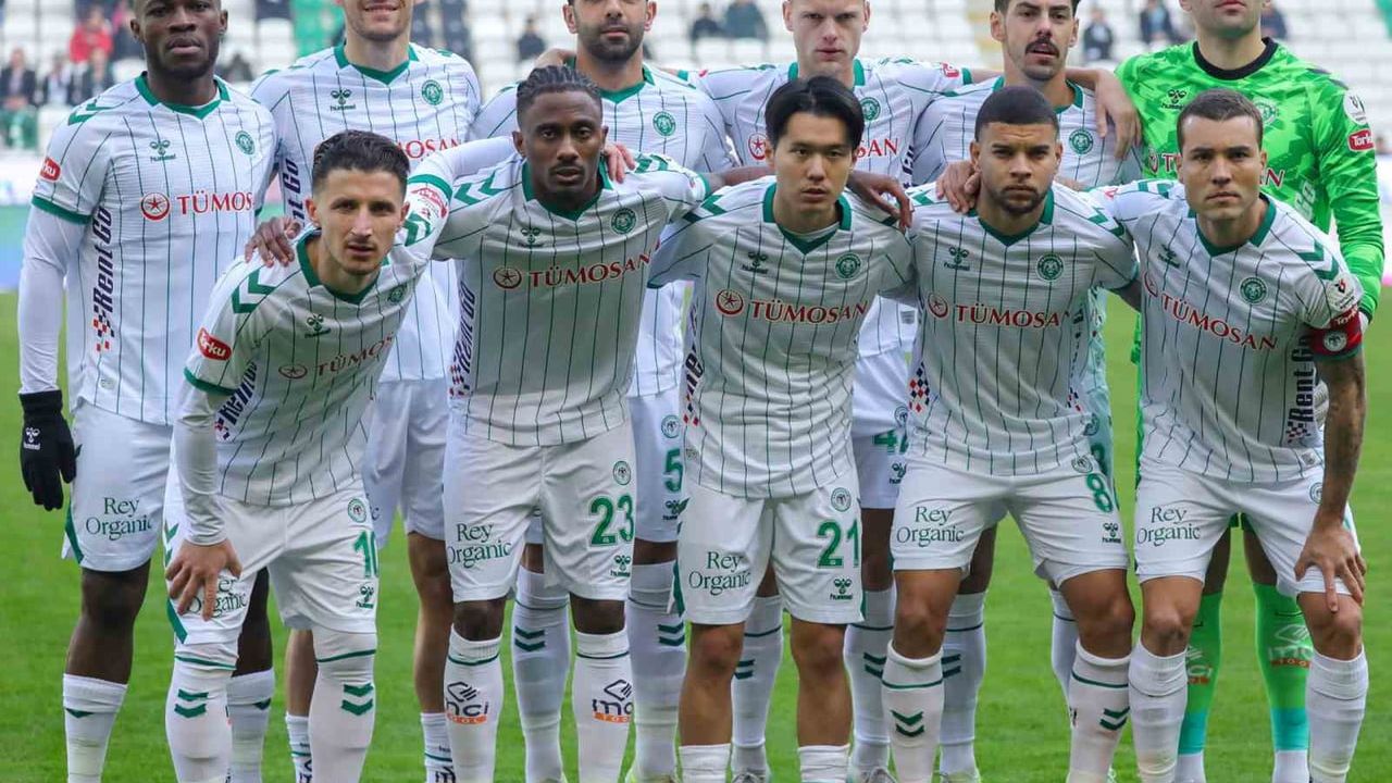 Konyaspor ilk yarıyı istikrarsız performansla tamamladı