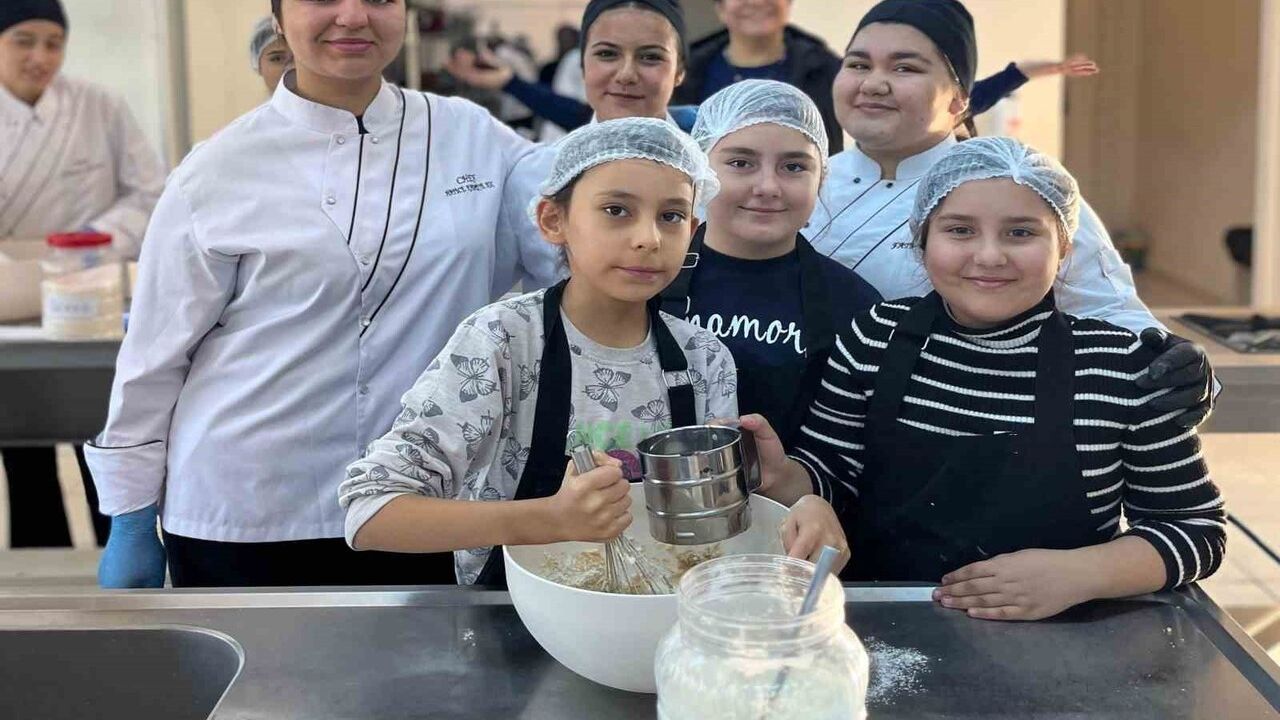 Köşk 3. Geleneksel Minik Şefler Etkinliği'ne Yoğun İlgi