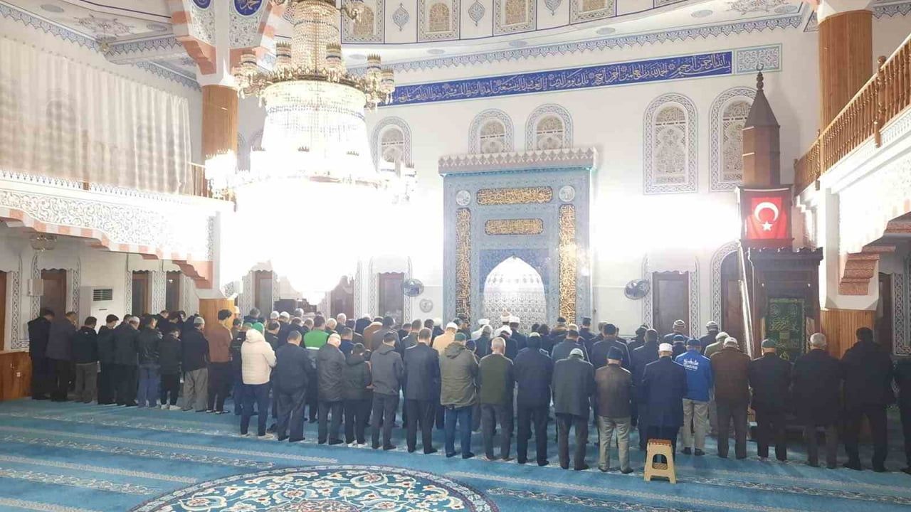 Köyceğiz’de yılın son sabah namazı buluşması Toparlar Merkez Camii’de