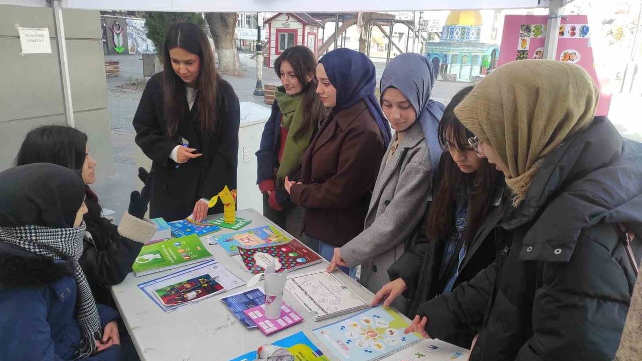 KSBÜ DİLKOM Bilim Kafe ile Kütahya’da Dil ve Konuşma Bozuklukları Farkındalığı Yaratıyor
