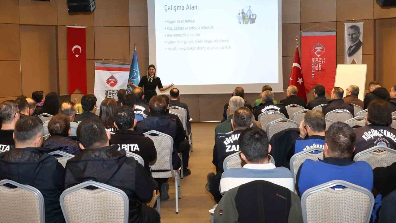 Küçükçekmece Zabıtalarına İki Gün Süren İletişim Eğitimi