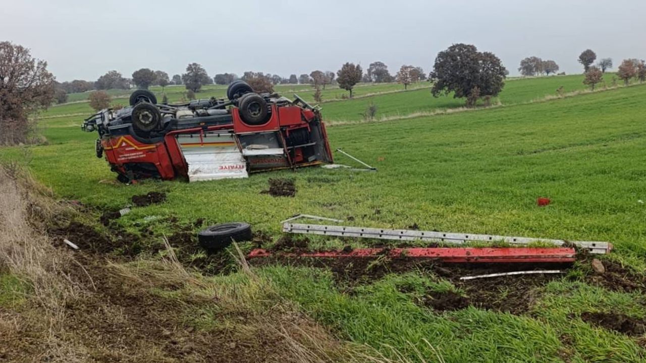 Kula'da itfaiye aracı kaza yaptı: 1 yaralı