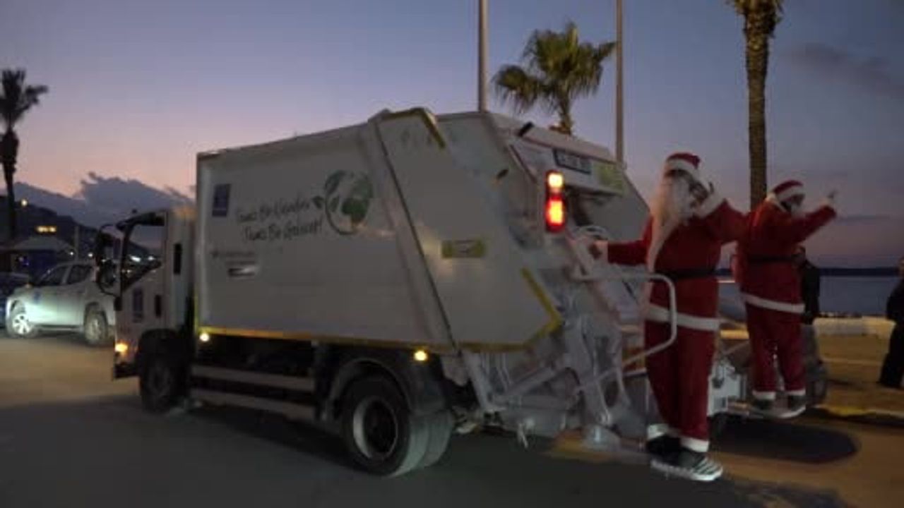 Kuşadası Belediyesi'nden Işıklı Çöp Kamyonlarıyla Yeni Yılda Çevre Bilinci