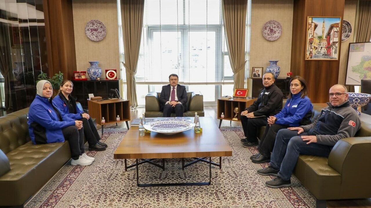 Kütahya AFAD heyeti Vali Musa Işın’ı ziyaret etti