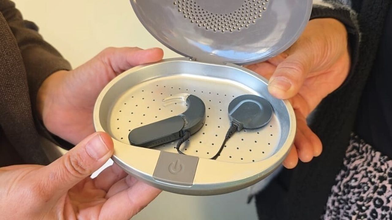 Kütahya'da 15 yaşındaki Narin'e koklear implant bağışı