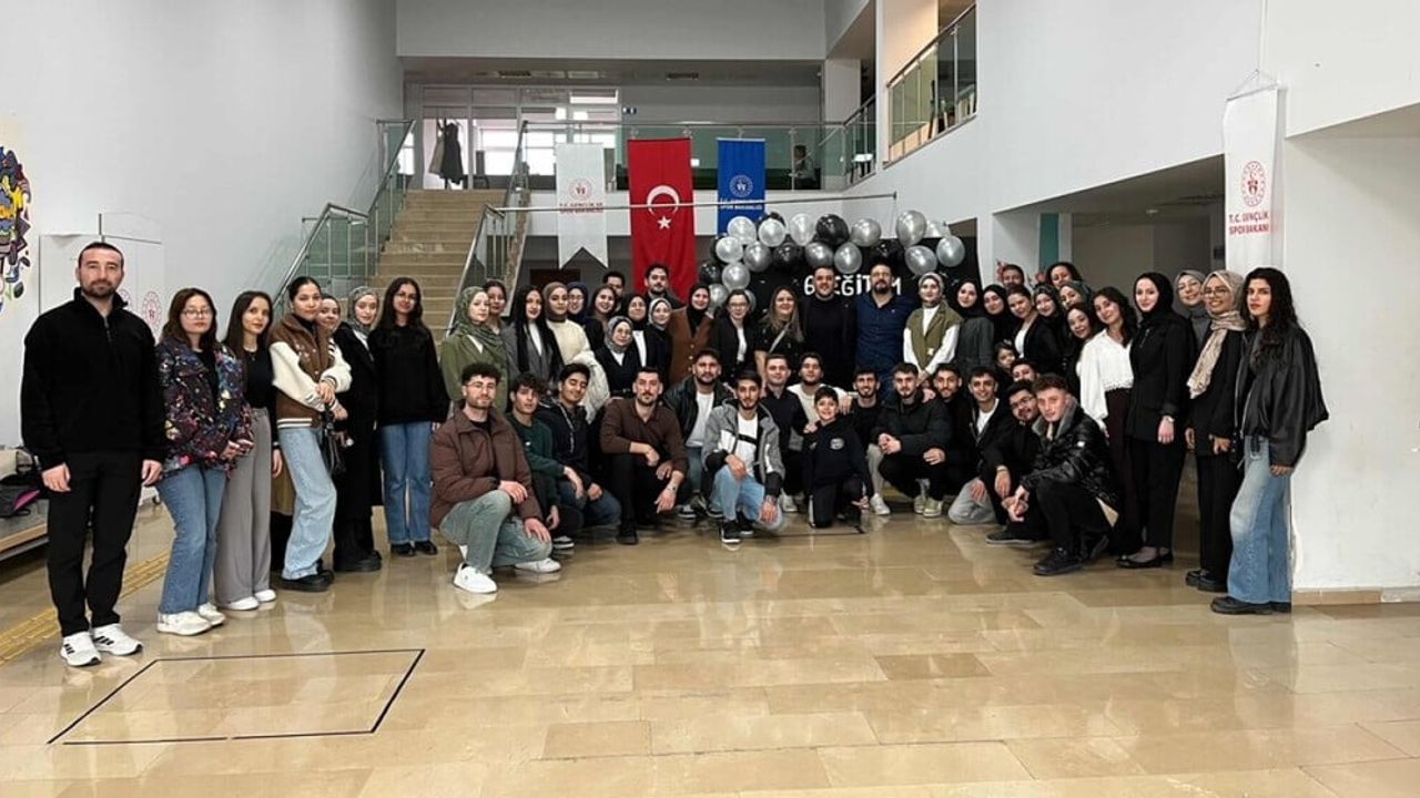 Kütahya'da 6. Eğitim Zirvesi: Öğretmenlik ve Oyun Odaklı Oturumlar