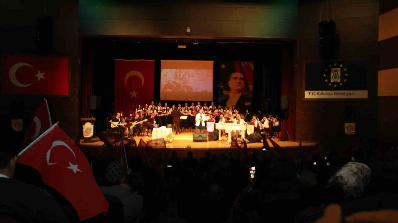 Kütahya'da 'Kim Var?' sanat etkinliği yoğun ilgi gördü