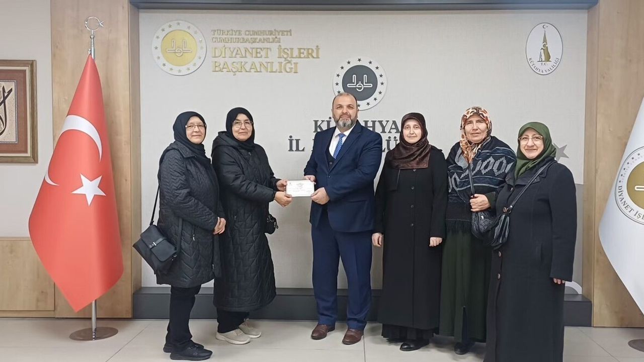 Kütahya'da Kursiyerlerden Gazze'ye Destek — Mekke Kur'an Kursu