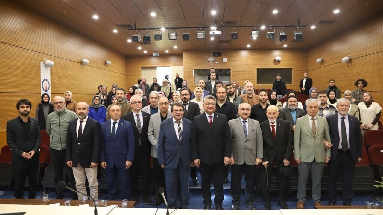 Kütahya'da "Papa’nın Türkiye Ziyareti ve Düşündürdükleri" Paneli