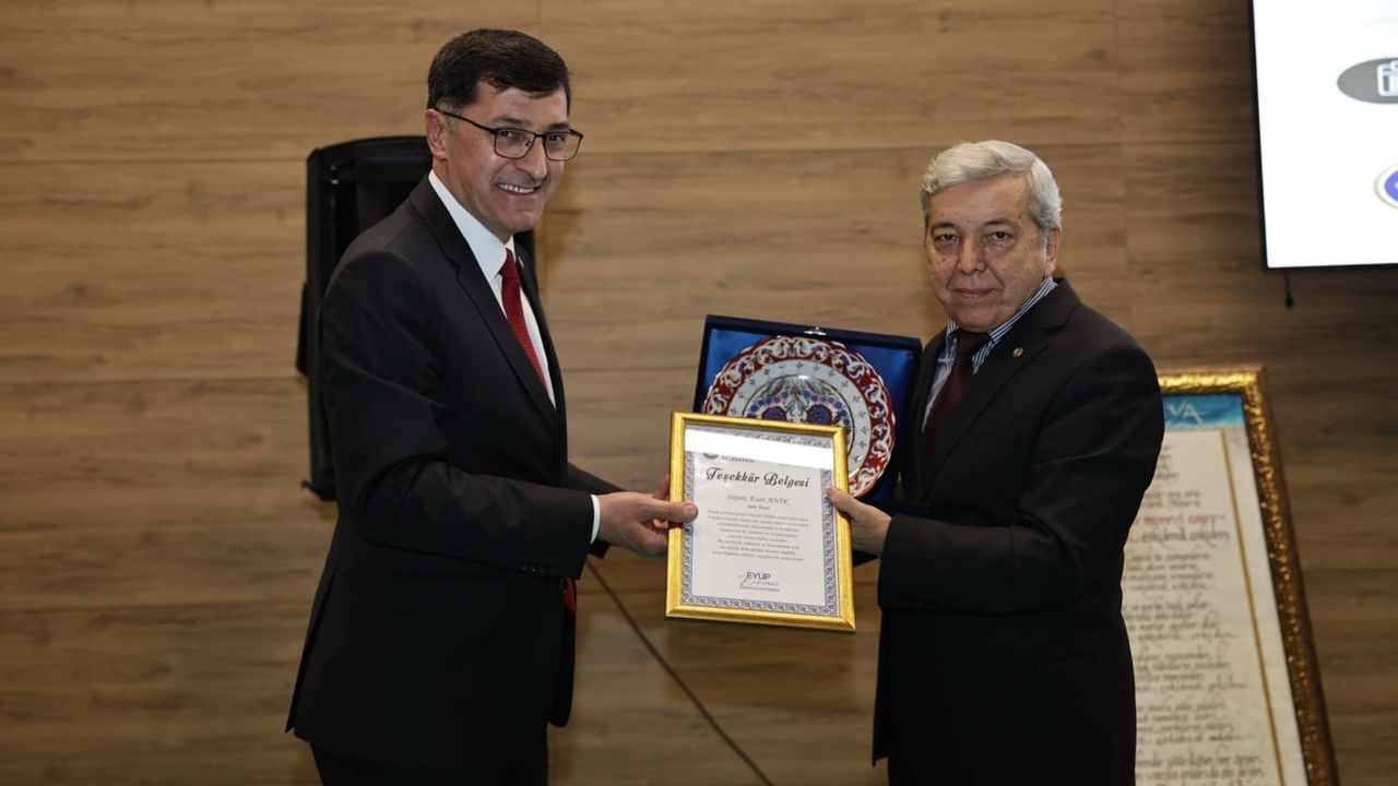 Kütahya’da şair Esat Anık onuruna ‘Saygı Gecesi’