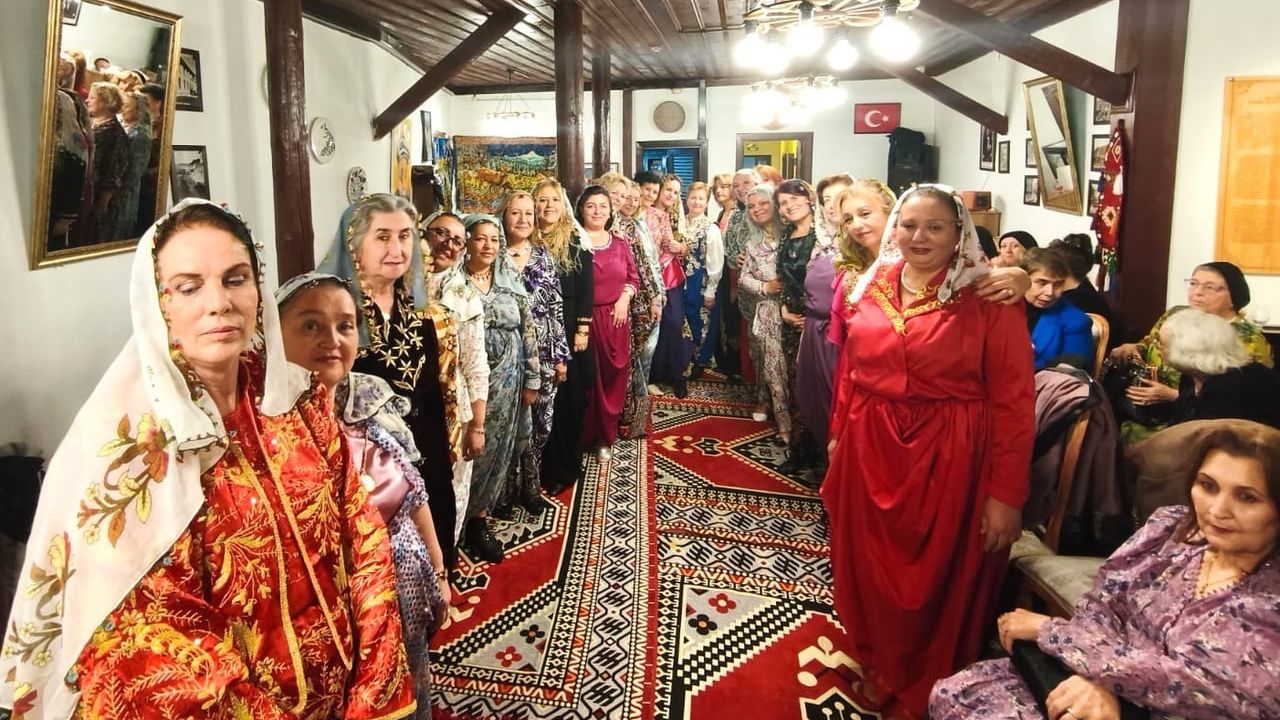 Kütahya'da Şalvar Gecesi ile Gelenekler Canlandırıldı