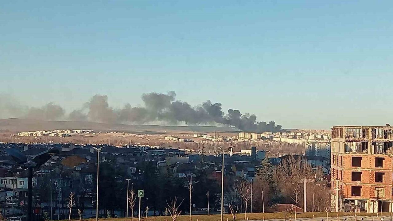 Kütahya'da şantiyedeki yatakhane binasında çıkan yangın söndürüldü