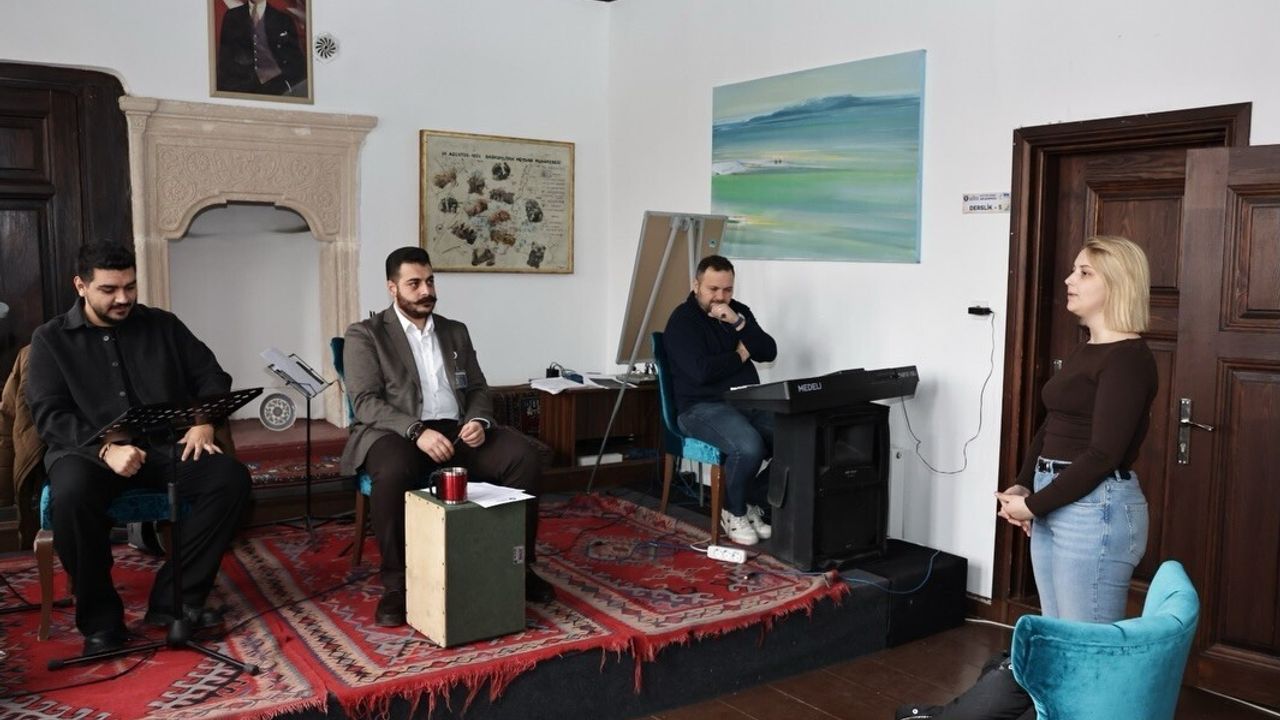 Kütahya'da Türk Halk Müziği yetenek seçmeleri gerçekleştirildi